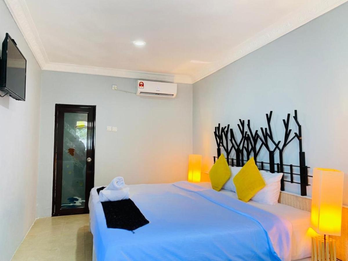 Fat Mermaid Guesthouse Пантай-Сенанг Экстерьер фото